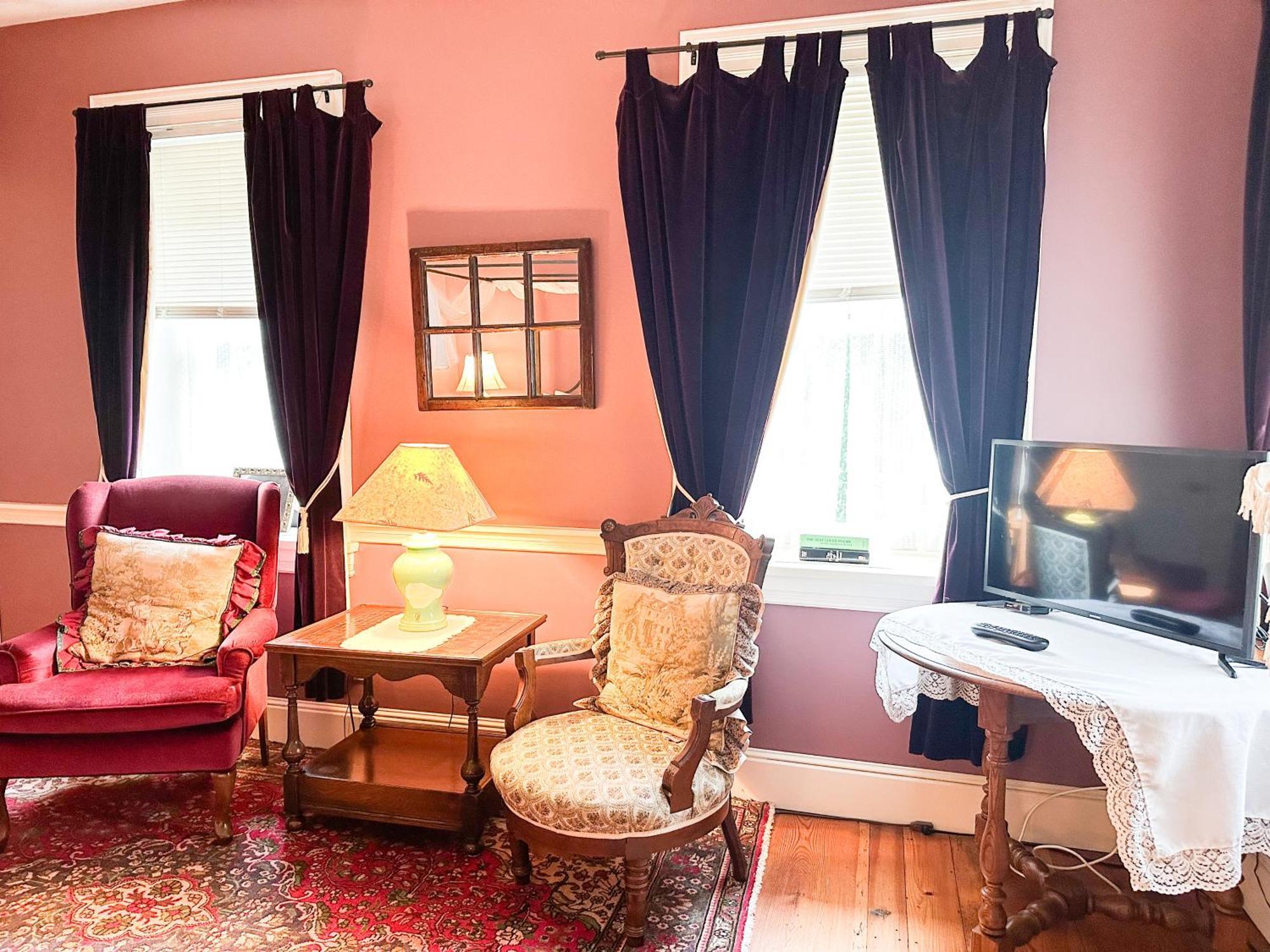אמהרסט The Black Walnut Inn מראה חיצוני תמונה